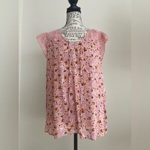 DR2 Pink Floral Blouse with Flutter Sleeves — Size Medium